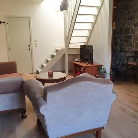 Charmante Duplex Apartment